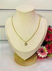 COLAR DOURADO CORAÇÃO COM PONTO DE LUZ