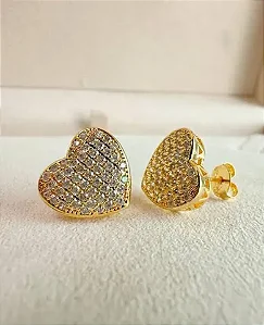 BRINCO DOURADO CORAÇÃO CRAVEJADO