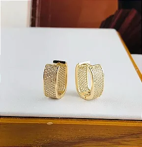 BRINCO DOURADO CRAVEJADO DENTRO E FORA