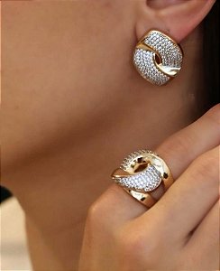 CONJUNTO ANEL E BRINCOS DOURADOS CRAVEJADOS