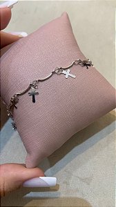PULSEIRA CRUCIFIXOS PENDURADOS BANHO RODIO
