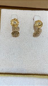 BRINCO ROSAS DOURADAS
