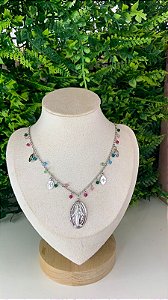 COLAR PINGENTE NS.SENHORA COM PEDRAS COLORIDAS