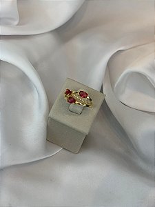 ANEL CRAVEJADO COM PEDRAS ROSAS DOURADO