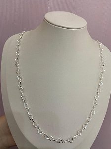 COLAR LONGO COM ELOS DE CORAÇÃO BANHO DE PRATA