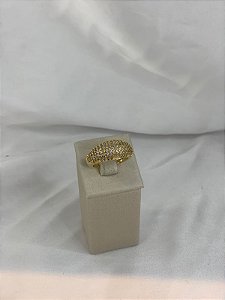 ANEL CRAVEJADO COM ZIRCONIAS DOURADO
