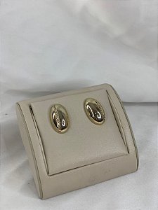 BRINCO OVAL DOURADO COM LINHA CRAVEJADA