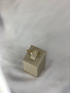 ANEL DE BRILHANTES DOURADO