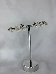 BRINCO TRIO DE FLORES BRANCAS