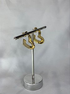 BRINCO CORAÇÃO COM DETALHES CRAVEJADO DOURADO