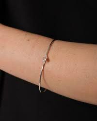 BRACELETE DOURADO FINO COM GANCHO E PEDRA