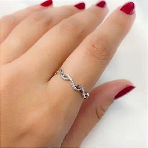 ANEL INFINITO CRAVEJADO PRATA