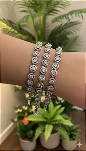 PULSEIRA CRAVEJADA EM ZIRCÔNIAS PRATA