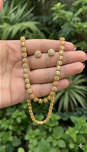 COLAR CRAVEJADO COM ZIRCÔNIAS DOURADO
