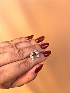 BRINCO 3 FLORES COM ZIRCONIAS OURO