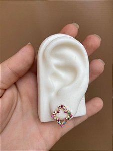 Brinco flor vazada cravejada colors ouro