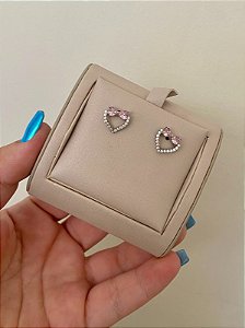 BRINCO CORAÇÃO CRAVEJADO LAÇO ROSA