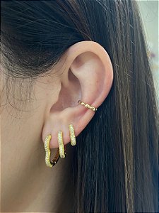 BRINCO TRIO ARGOLA DE CORAÇÃO VAZADO CRAV NO CRISTAL