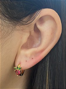 BRINCO ARGOLA CLICK MORANGO NA ZIRCÔNIA