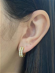 BRINCO ARGOLA CRAV COM 6 ZIRCÔNIA