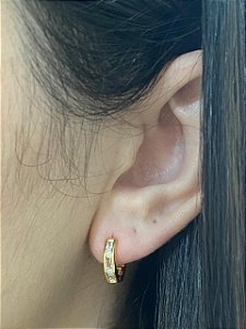 BRINCO ARGOLA CLICK CRAV COM 5 ZIRCÔNIA BAGUETE