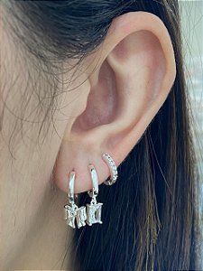 BRINCO TRIO LACINHO E ZIRCONIA QUADRADA COM ARGOLINHA NO BANHO DE PRATA