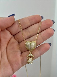 COLAR CORAÇÃO CRAVEJADO COM PINGENTE MENINA