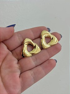 BRINCO FLOR ORGANICO VAZADO DOURADO