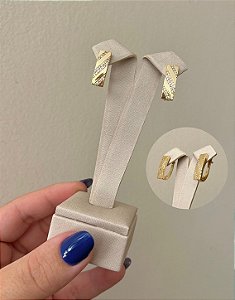 BRINCO CLICK RETANGULAR COM 3 LINHAS CRAVEJADAS