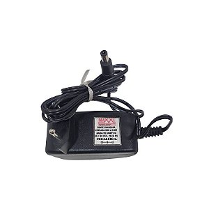Fonte Chaveada Pedaldeira Entrada 85V A 240V Saída 9V 2Amp 50/60Hz Plug P4 Maxxi