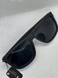 Óculos de sol preto quadrado detalhes prata MOR