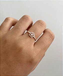 @ Anel flor lisa vazada 6mm - tam 15 - Prata 925