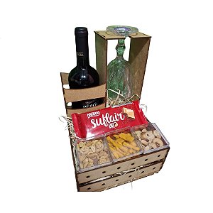 Cesta com Vinho, Taça e Petisco - Modelo Elegância