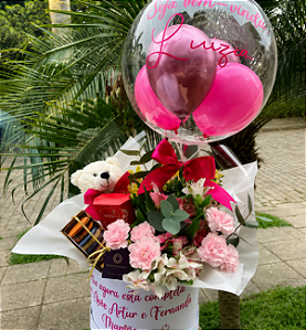 Bem-vindo(a) com Amor com Balão Bubble e Flores | Presente Maternidade