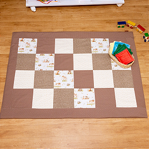 Tapete Patchwork Pedaços de Encanto - Amêndoa