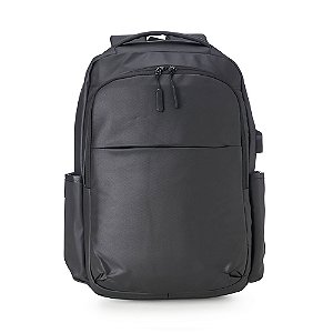Mochila em Couro Sintético com USB - 20L