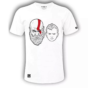 Camiseta Playstation God of War Kratos and Atreus Weap, Branca - M