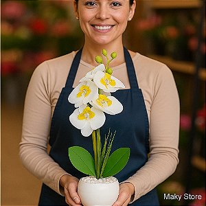 1 Arranjo de orquídea realista com vaso pedrinhas naturais flores grandes
