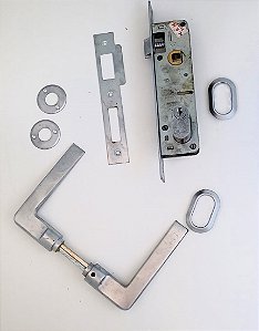 27/R FOSCA (A) FECHADURA BRASILPARA PORTA DE PERFIL ( ref: fabrica 4503)