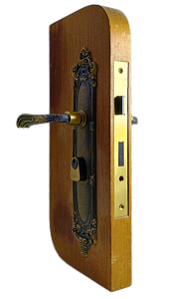 1 G - FECHADURA PARA PORTA DE SAÍDA - COLONIAL ANTIGA EM LATÃO MACIÇO - ALIANÇA