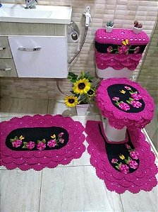 Jogo de tapetes para banheiro em crochê com flores 4 peças JB028