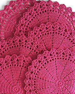 kit Sousplat em crochê 4 peças 40 cm diâmetro S036