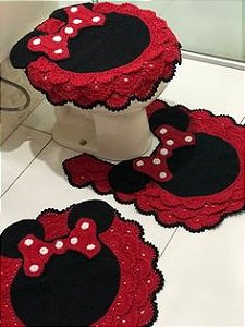Jogo de tapetes para banheiro Minnie em crochê 3 peças JB065
