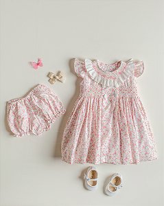 Vestido babado com botões