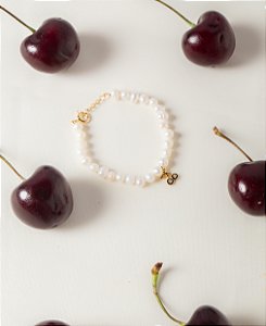 Pulseira pérola cereja com feicho