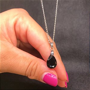 Colar gota preta