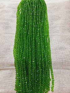 FIO CRISTAL ACHATADO 66 CONTAS VERDE TRANPARENTE