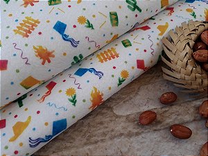 Feltro Branco Estampado Cercado e Cacto - RETALHO 10cm x 1,40m