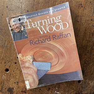 Turning Wood With Richard Raffan - Livro Usado
