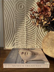 Livro Caixa MUSEUM TREASURES - Madeira 30x23x4cm